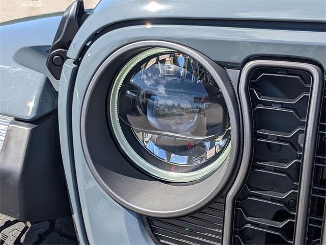 new 2025 Jeep Gladiator car, priced at $60,665