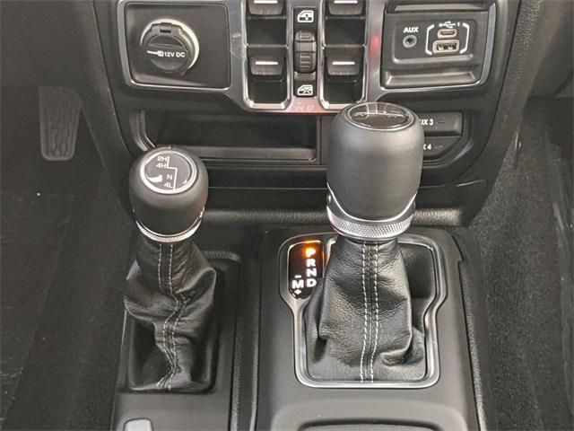 new 2025 Jeep Gladiator car, priced at $56,290