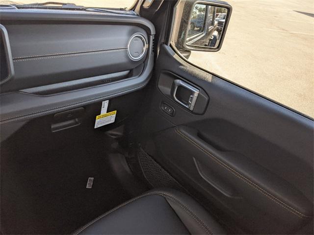 new 2025 Jeep Gladiator car, priced at $56,290