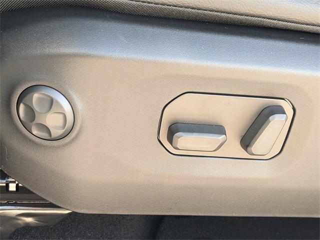 new 2025 Jeep Wrangler car, priced at $50,870