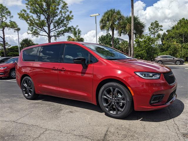 new 2026 Chrysler Pacifica car, priced at $45,750
