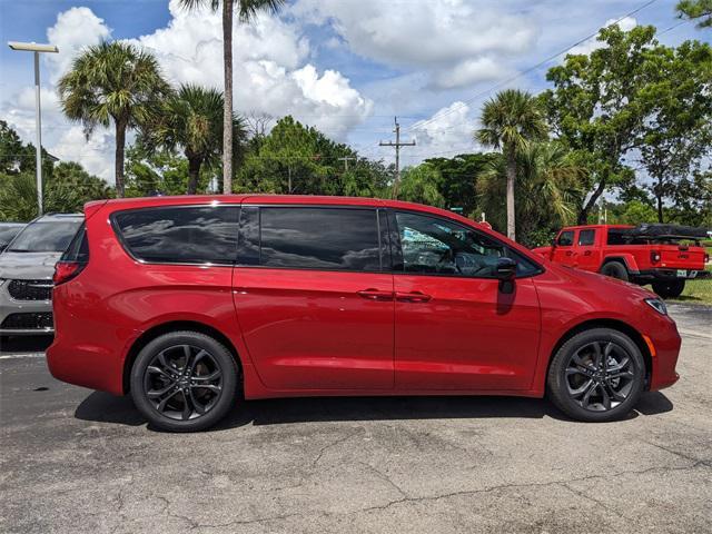 new 2026 Chrysler Pacifica car, priced at $45,750