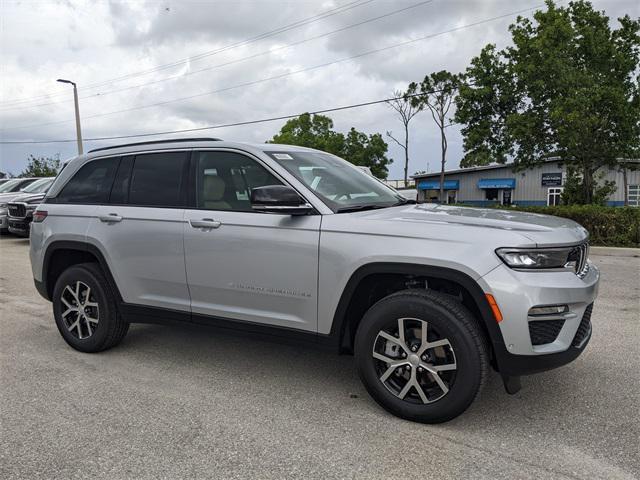new 2025 Jeep Grand Cherokee car, priced at $45,185