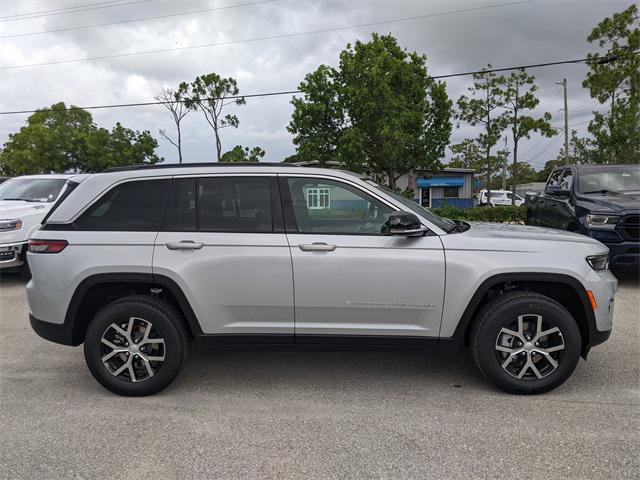 new 2025 Jeep Grand Cherokee car, priced at $45,185