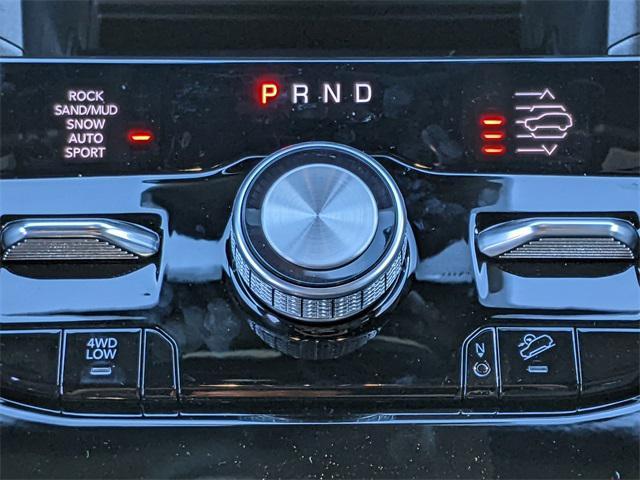 new 2025 Jeep Grand Cherokee car, priced at $66,580