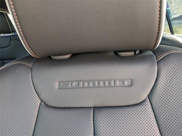 new 2025 Jeep Grand Cherokee car, priced at $66,580