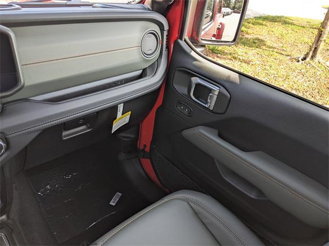 new 2025 Jeep Gladiator car, priced at $59,745