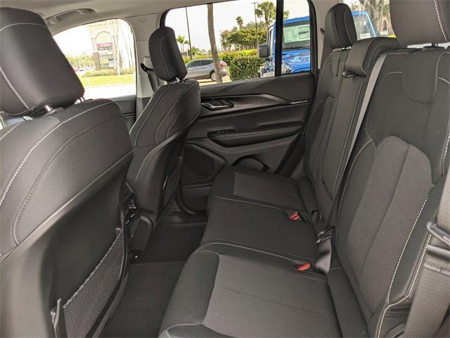 new 2025 Jeep Grand Cherokee car, priced at $35,125