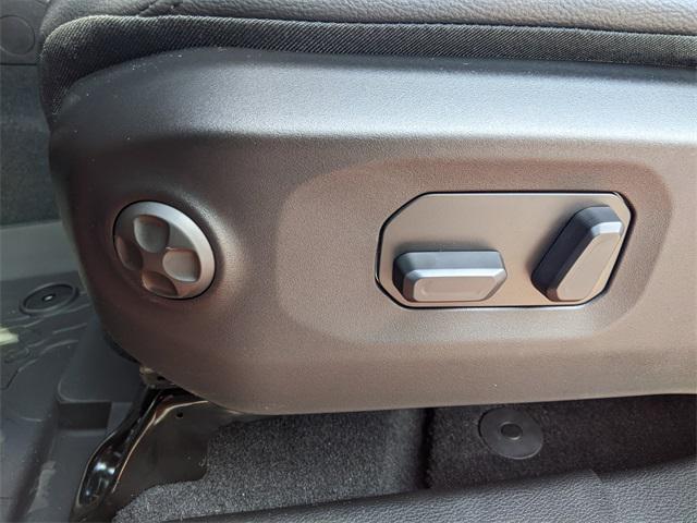 new 2025 Jeep Gladiator car, priced at $48,855