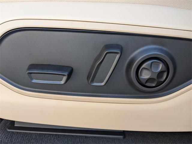 new 2025 Jeep Grand Cherokee car, priced at $45,185