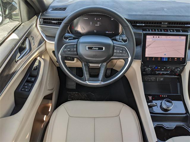 new 2025 Jeep Grand Cherokee car, priced at $45,185