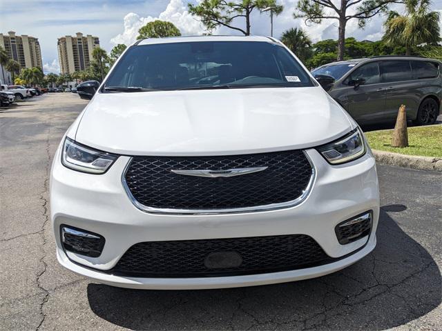 new 2026 Chrysler Pacifica car, priced at $44,385