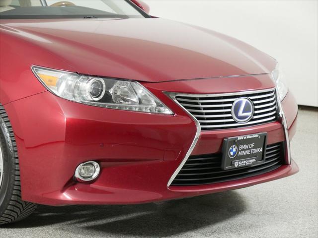 used 2014 Lexus ES 300h car, priced at $18,000