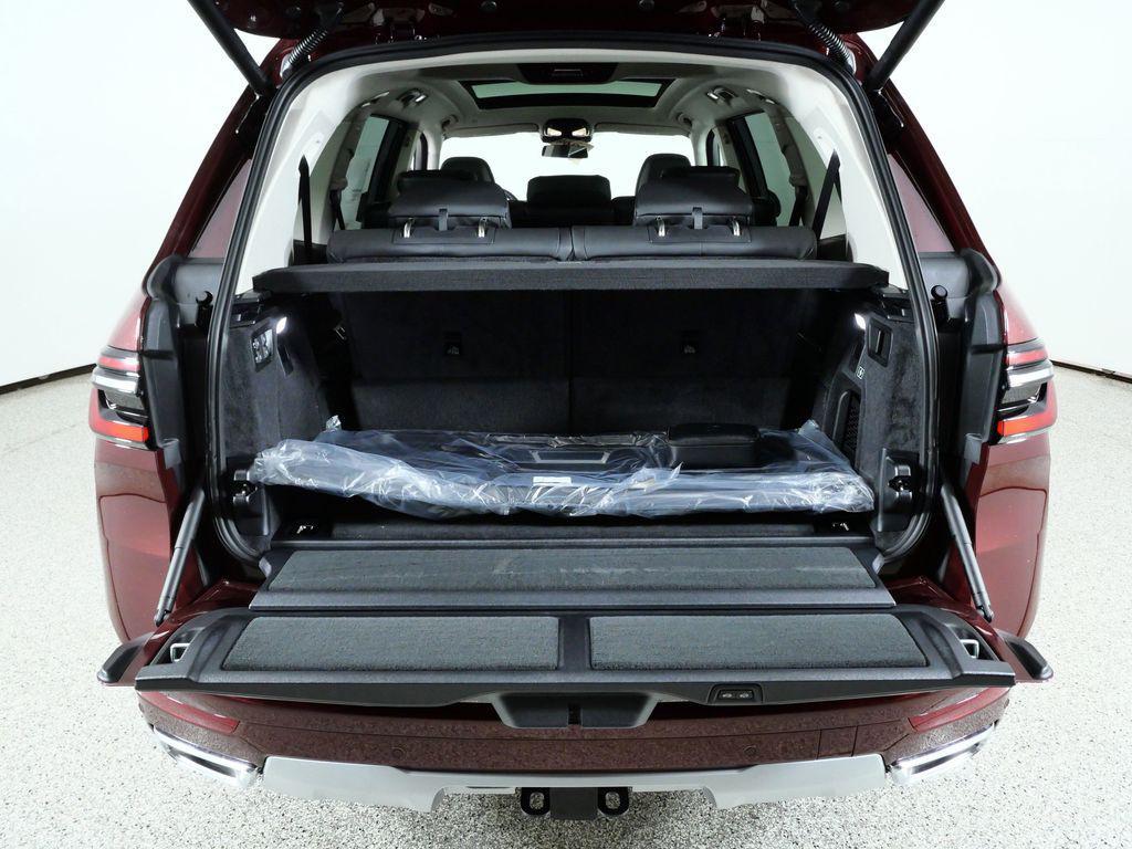 new 2026 BMW X7 car, priced at $94,985