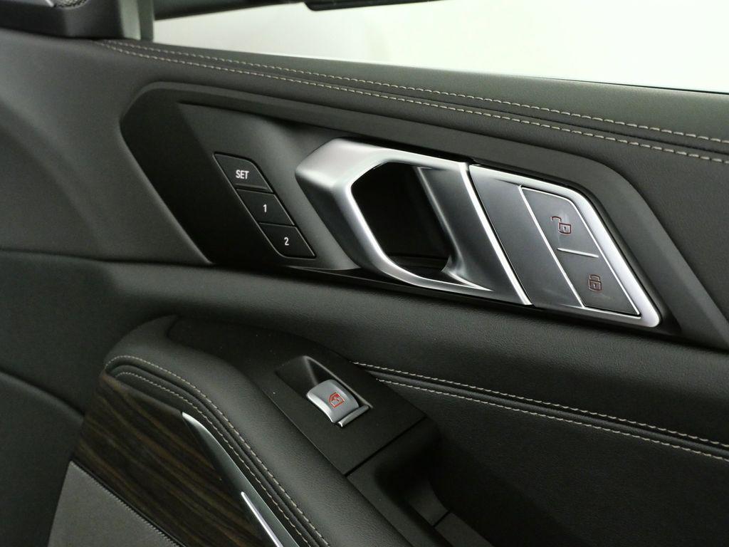 new 2026 BMW X7 car, priced at $94,985