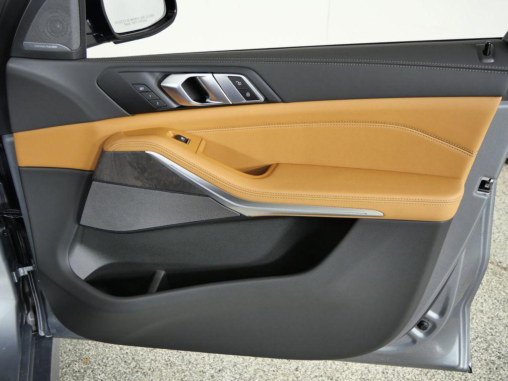 new 2026 BMW X7 car, priced at $99,665