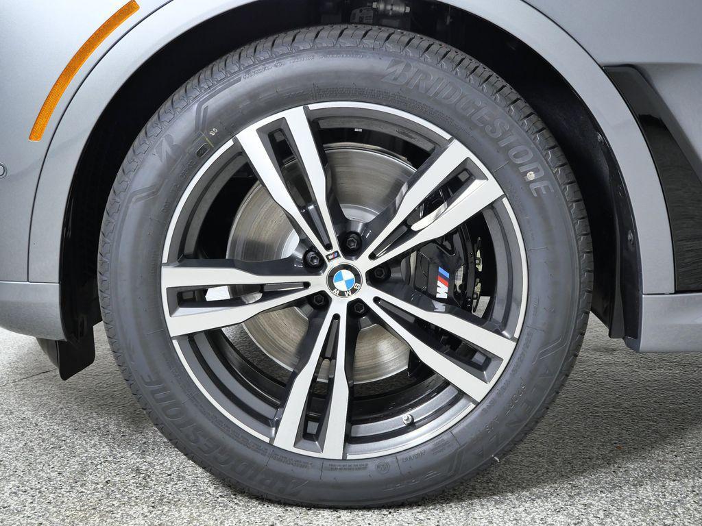 new 2026 BMW X7 car, priced at $99,665