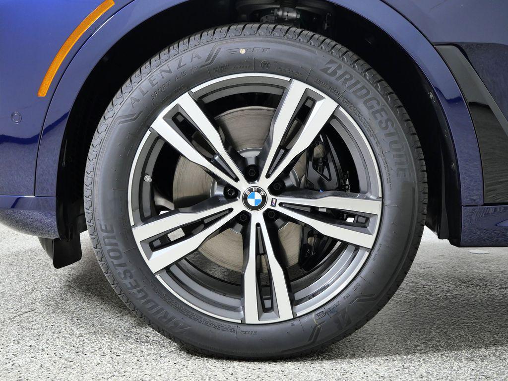 new 2026 BMW X7 car, priced at $101,185