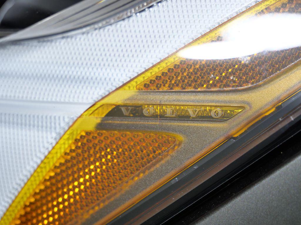 used 2021 Volvo XC60 Recharge Plug-In Hybrid car, priced at $24,000