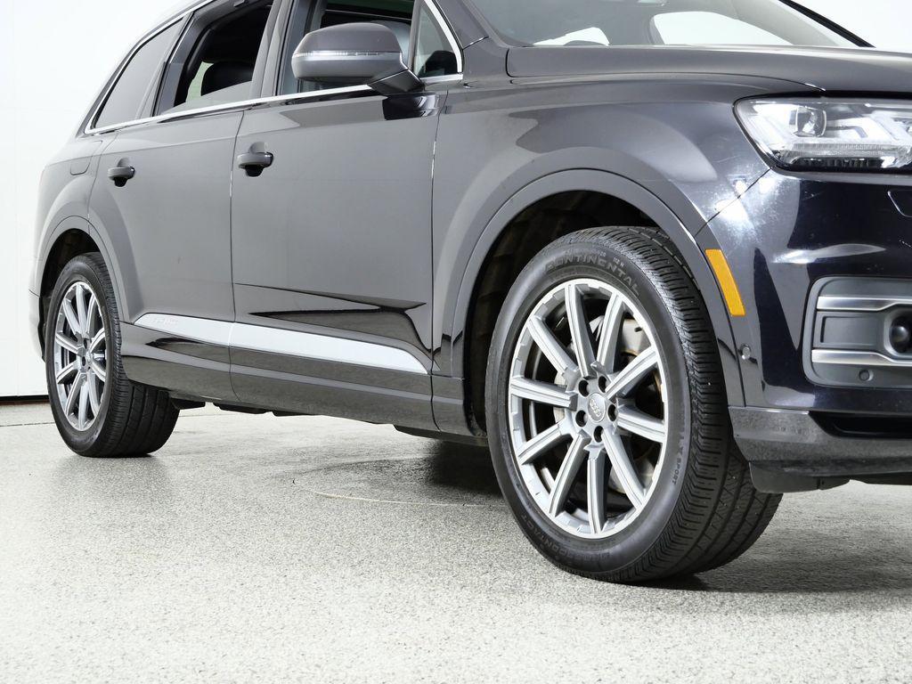used 2019 Audi Q7 car, priced at $18,600