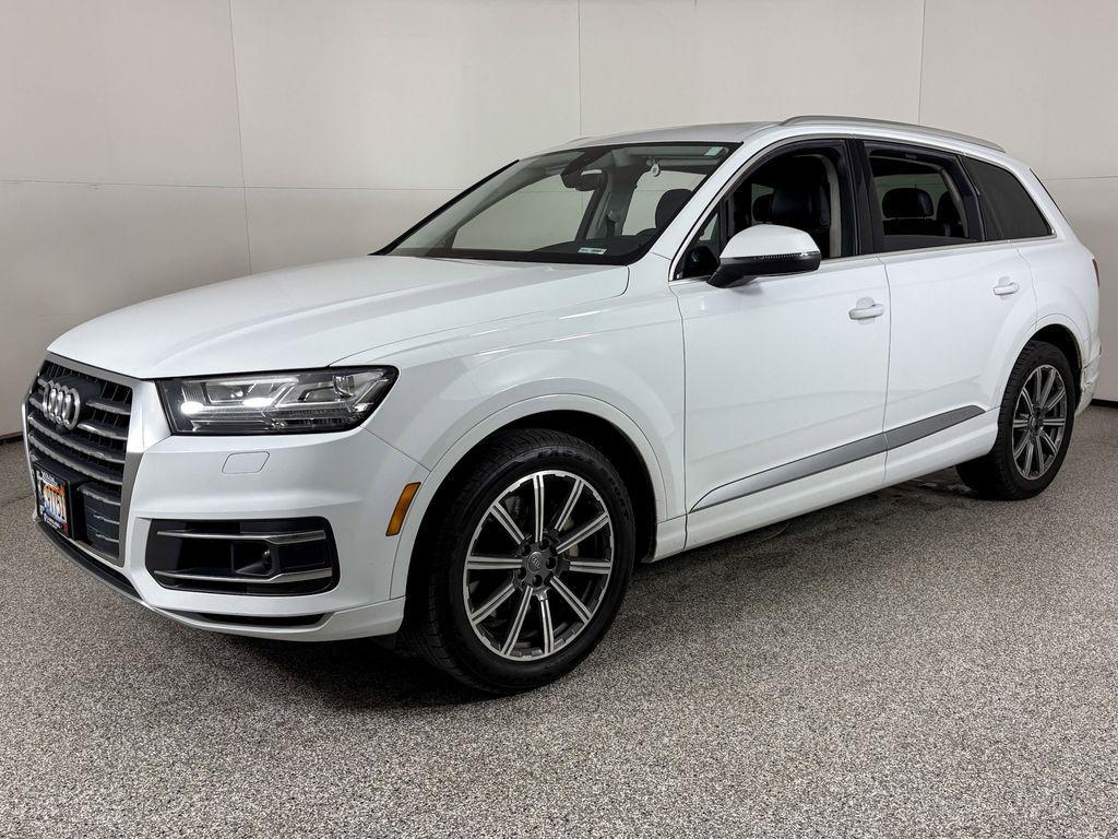 used 2017 Audi Q7 car, priced at $22,000