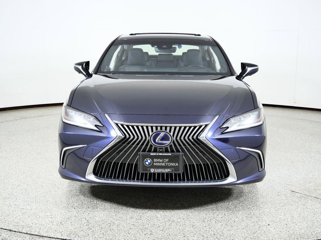 used 2019 Lexus ES 300h car, priced at $27,600