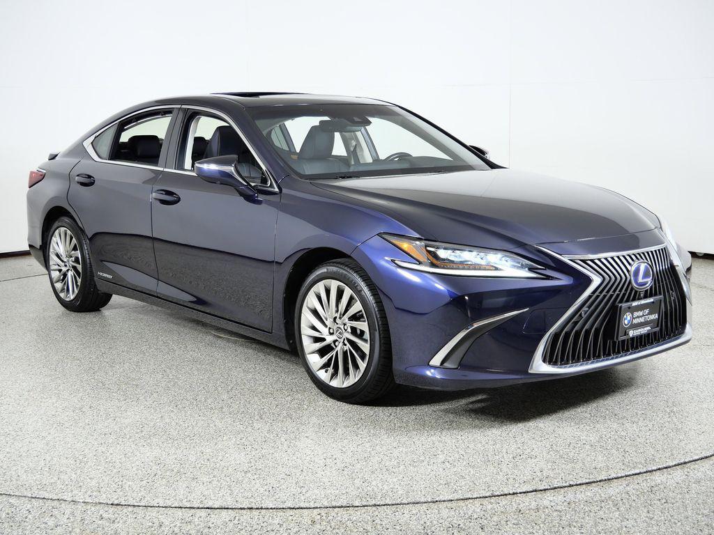 used 2019 Lexus ES 300h car, priced at $27,600