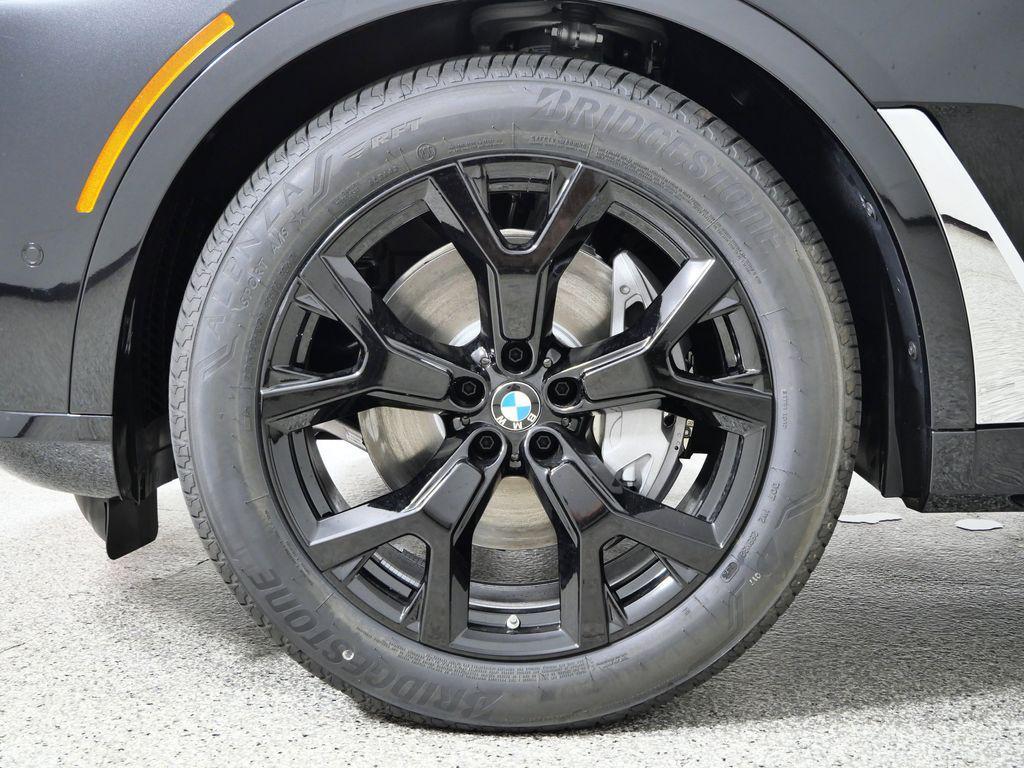 new 2026 BMW X7 car, priced at $96,415
