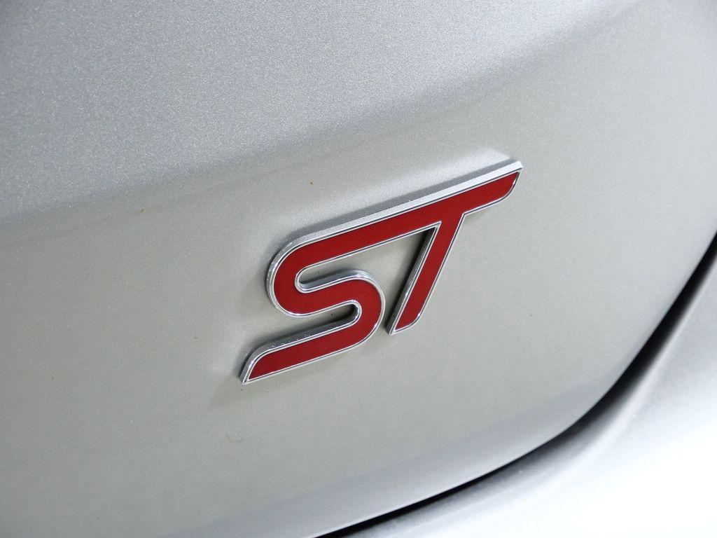 used 2019 Ford Edge car, priced at $17,000