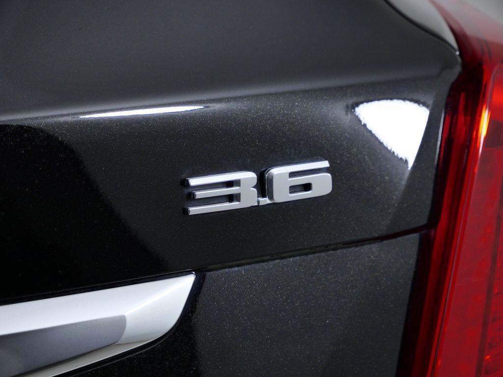 used 2018 Cadillac XT5 car, priced at $16,600
