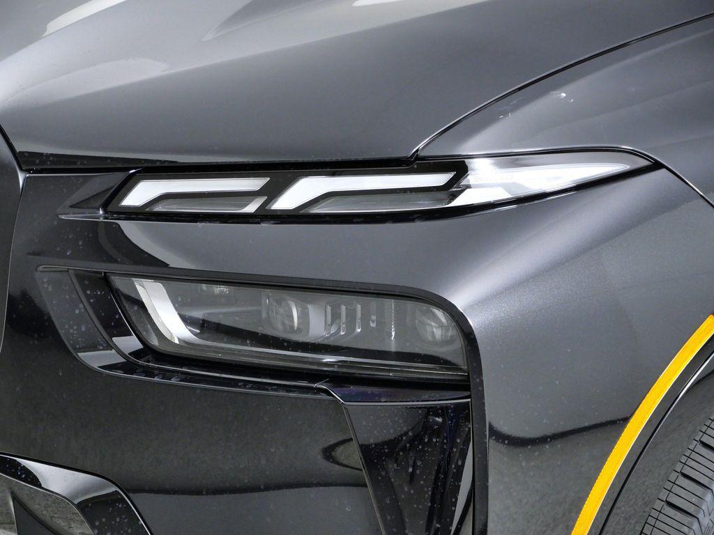 new 2026 BMW X7 car, priced at $100,915