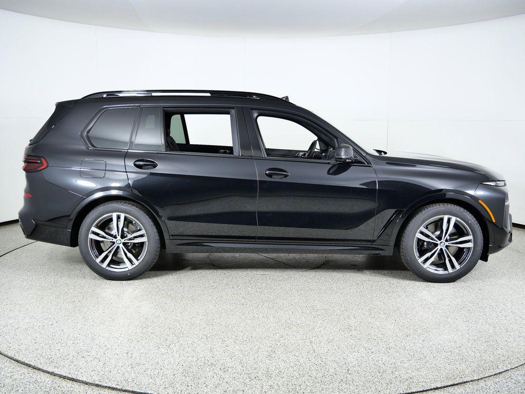 new 2026 BMW X7 car, priced at $100,915