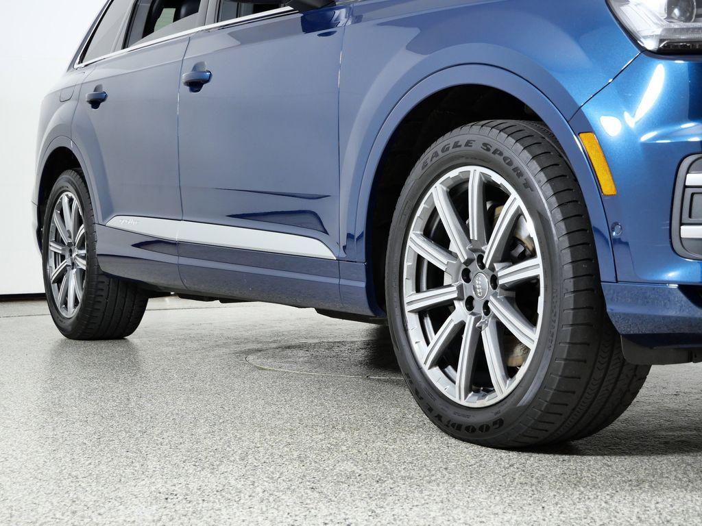 used 2019 Audi Q7 car, priced at $24,600
