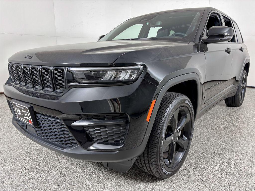 used 2024 Jeep Grand Cherokee car, priced at $36,800