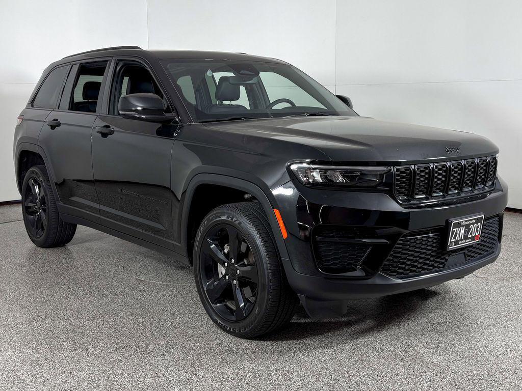 used 2024 Jeep Grand Cherokee car, priced at $36,800