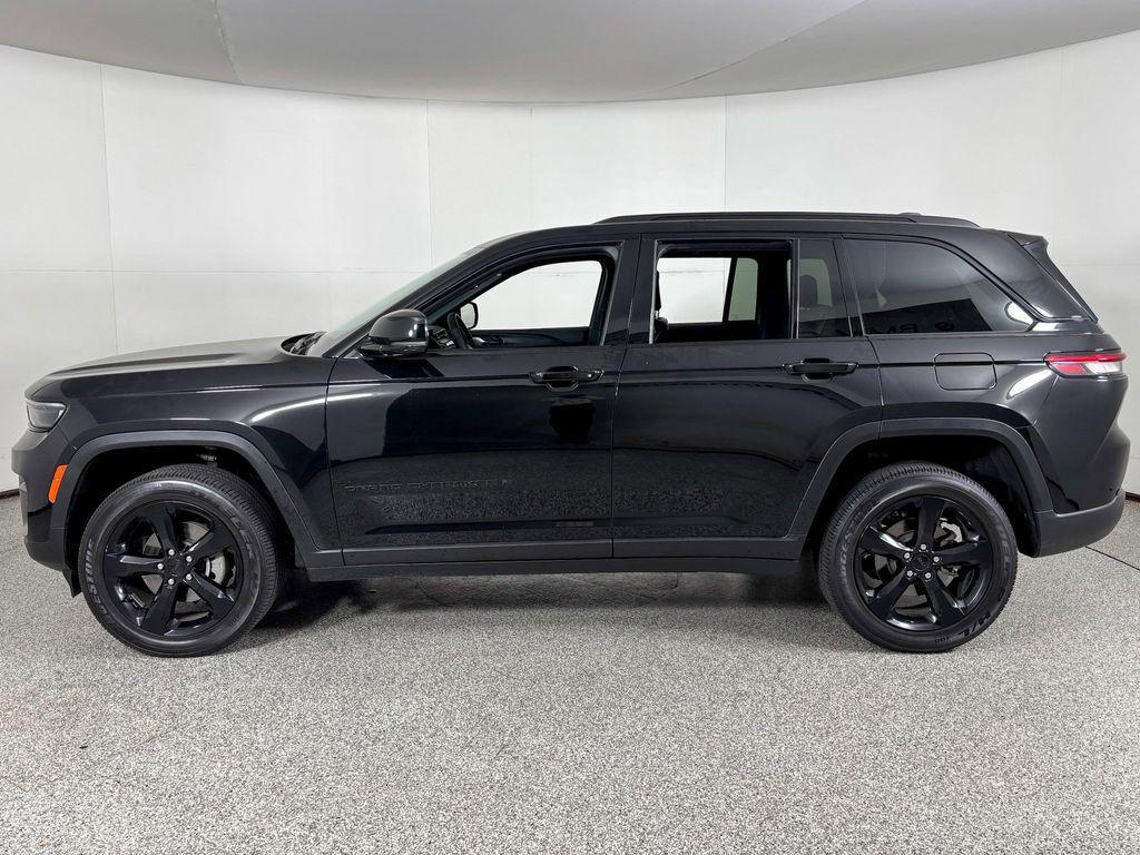 used 2024 Jeep Grand Cherokee car, priced at $36,800