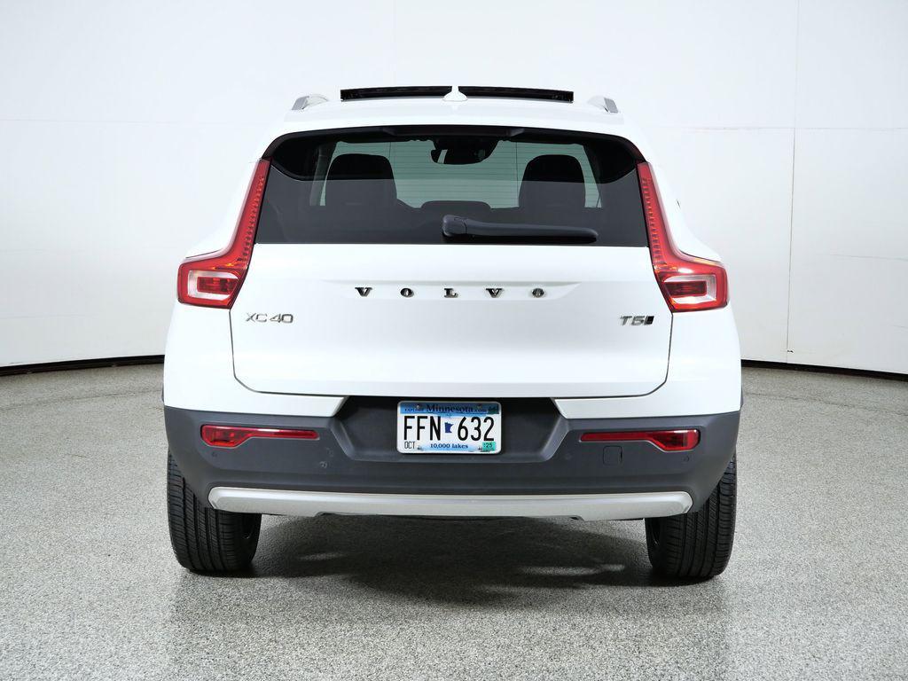 used 2021 Volvo XC40 car, priced at $27,600