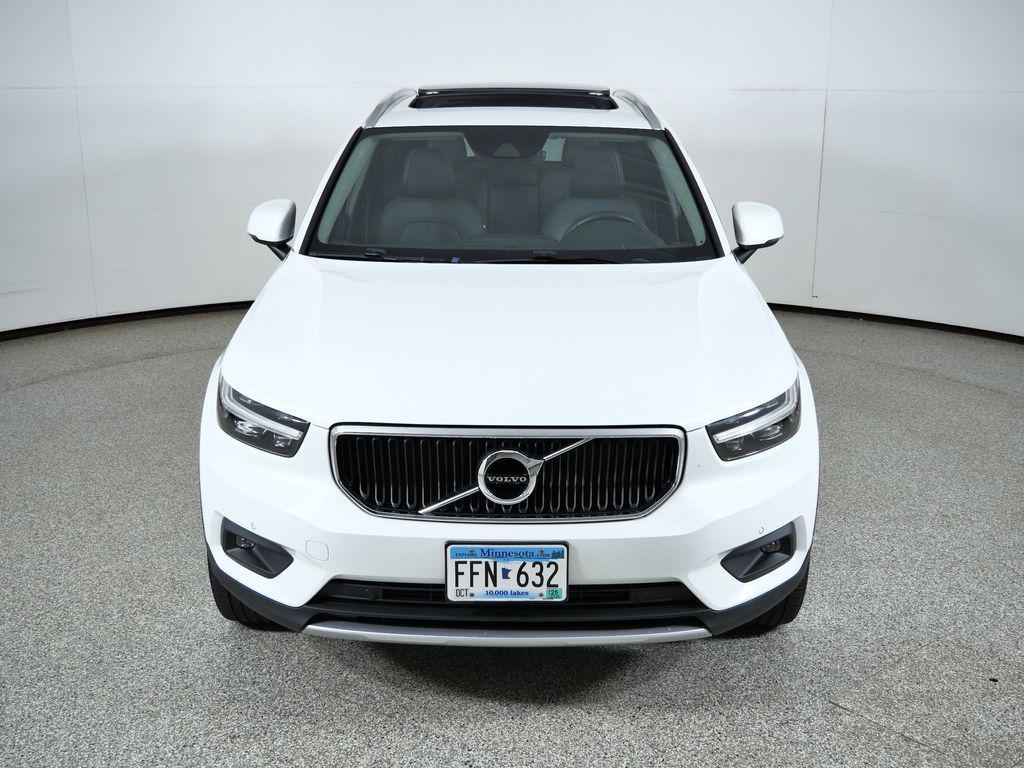 used 2021 Volvo XC40 car, priced at $27,600