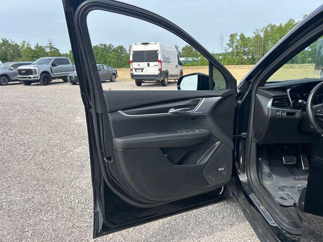 used 2023 Cadillac XT6 car, priced at $42,908