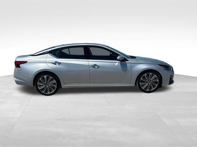 used 2023 Nissan Altima car, priced at $22,970