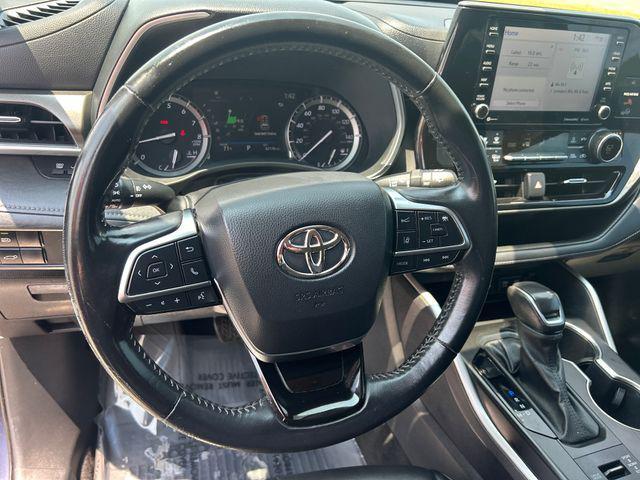 used 2021 Toyota Highlander car, priced at $30,390
