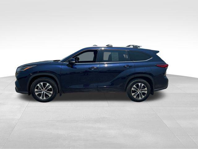 used 2021 Toyota Highlander car, priced at $30,390