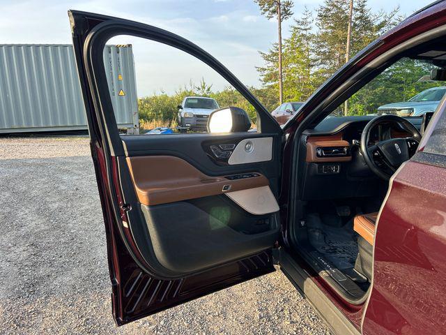 used 2023 Lincoln Aviator car, priced at $51,986