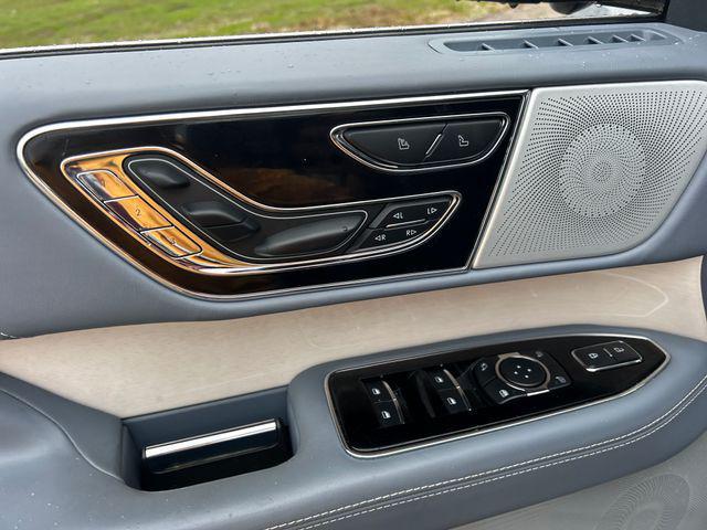 used 2024 Lincoln Navigator car, priced at $86,986
