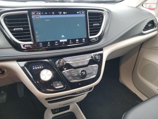 used 2024 Chrysler Pacifica Hybrid car, priced at $33,654