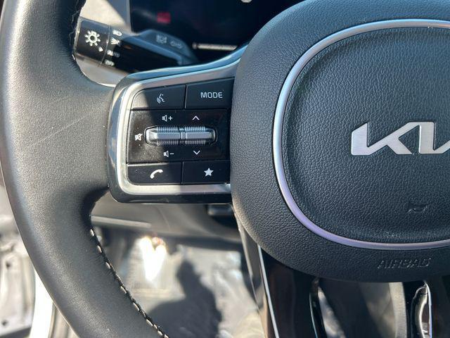used 2024 Kia Sorento car, priced at $29,810