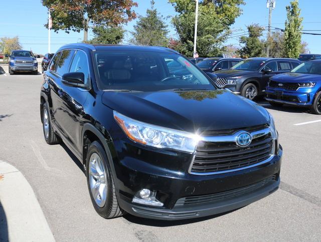 used 2014 Toyota Highlander Hybrid car, priced at $21,994