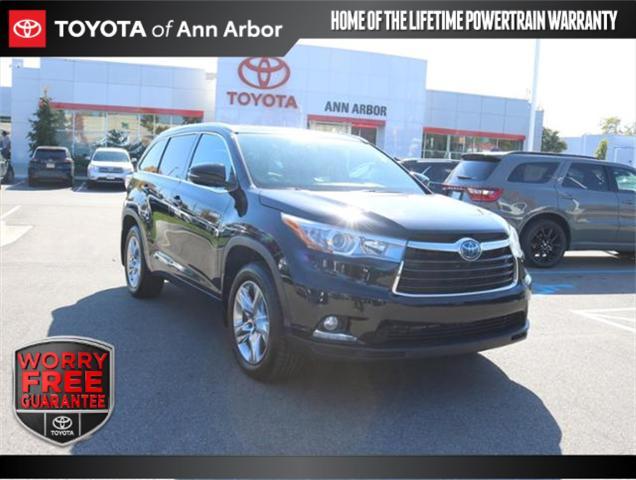 used 2014 Toyota Highlander Hybrid car, priced at $21,994