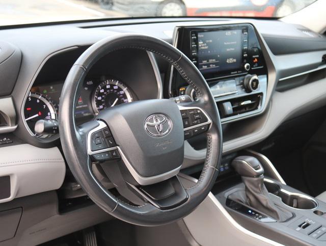 used 2022 Toyota Highlander car, priced at $32,943