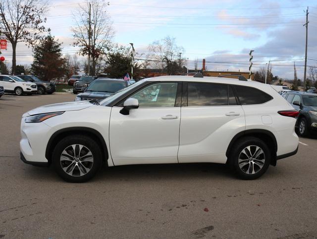 used 2022 Toyota Highlander car, priced at $32,943